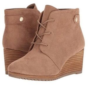 Dr. Scholl’s Conquer Wedge Bootie